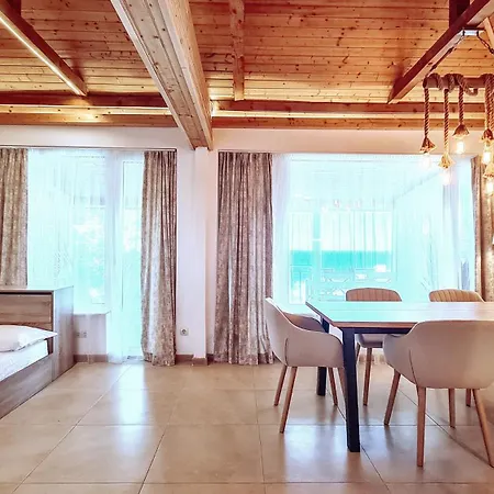 Kabakum Ferienhaus Warna