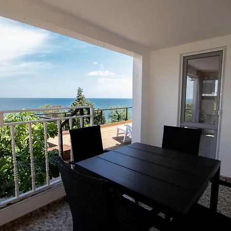 Ferienhaus Kabakum Warna